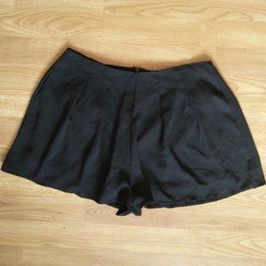 HYFVE women black short